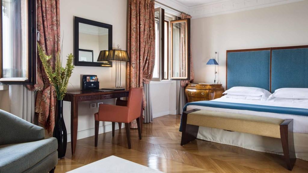 Rose Garden Palace Hotel 4*