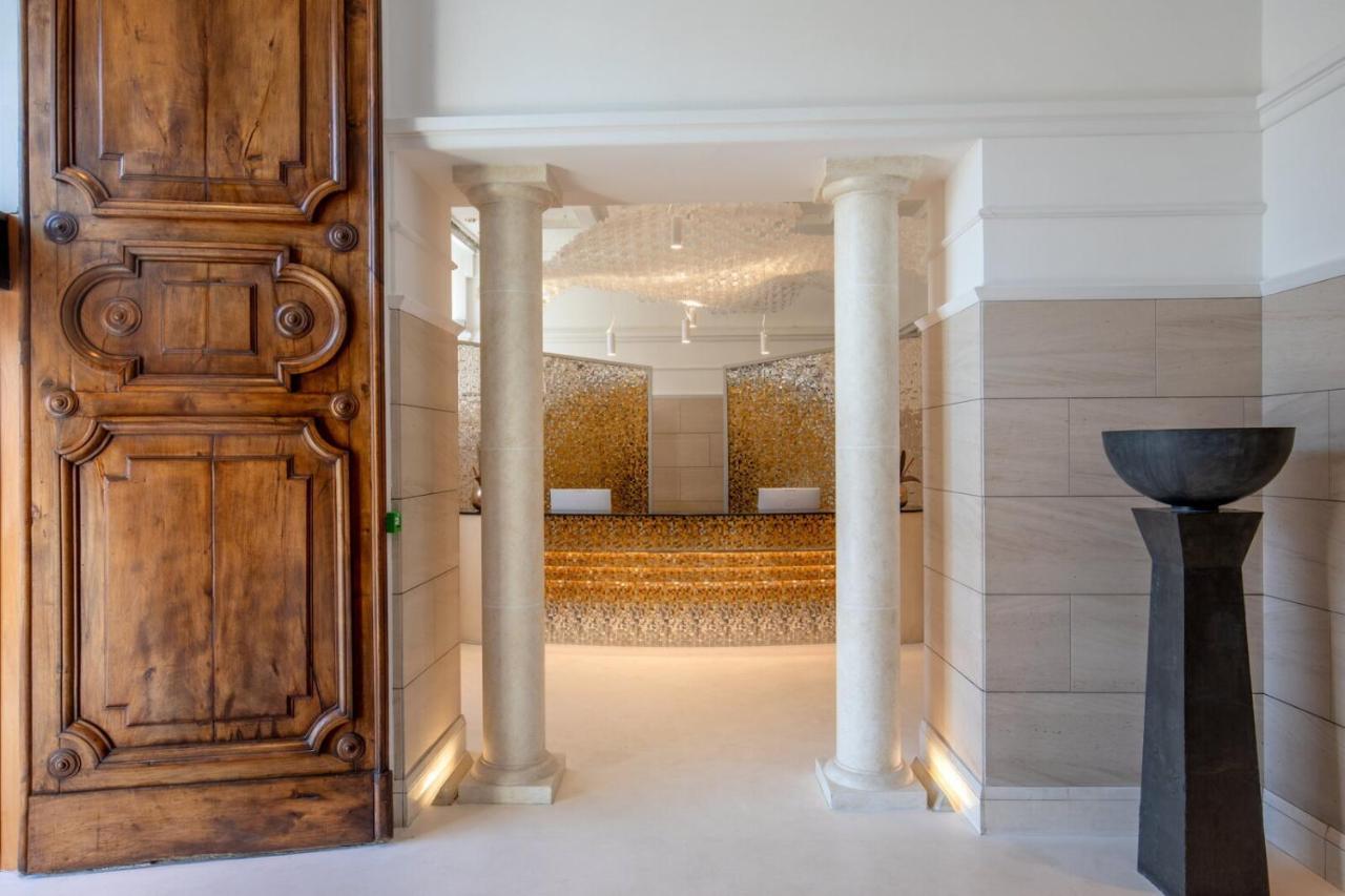 Rose Garden Palace Hotel 4*