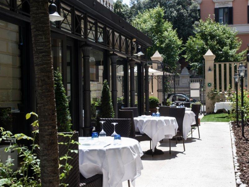 Hotel Rose Garden Palace